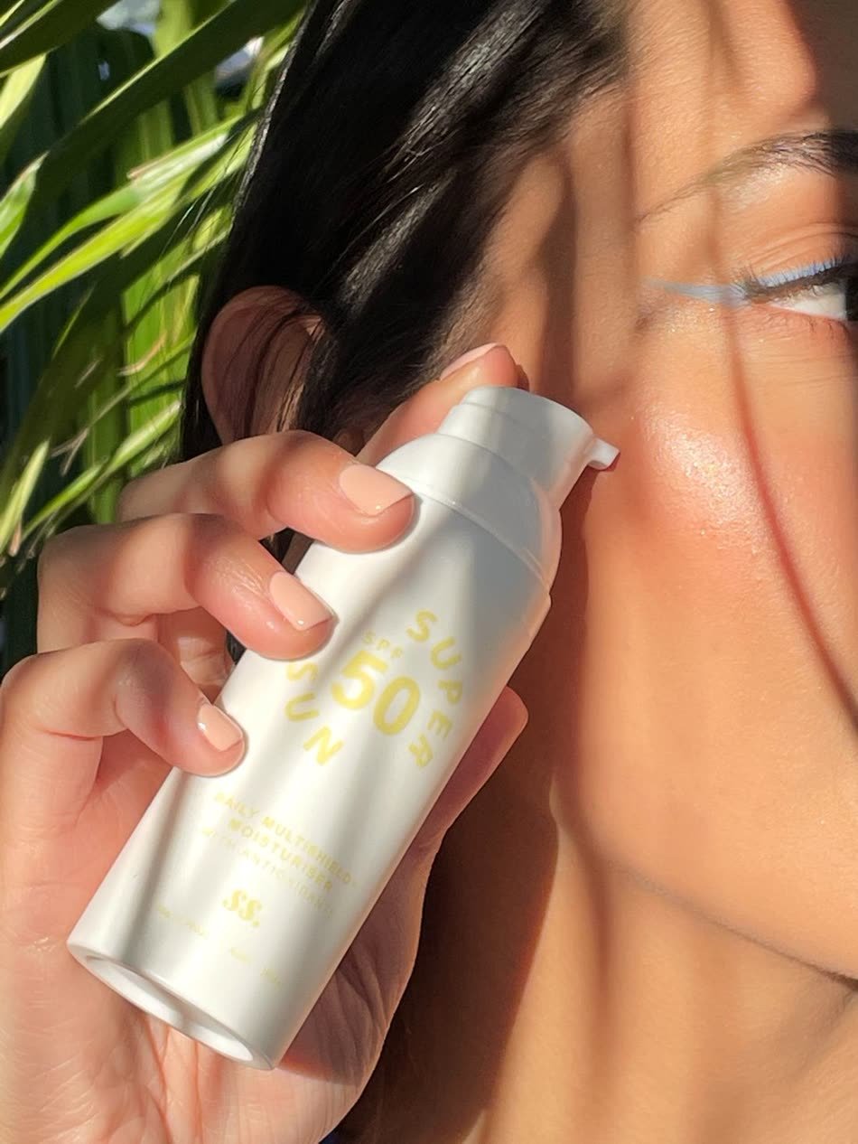 Protection solaire : le premier geste anti-taches